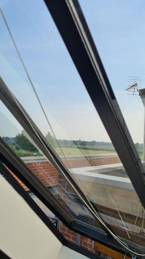 Narnia Villa Wem Kültér fotó