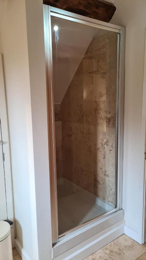 Narnia Villa Wem Kültér fotó